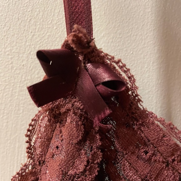 Purple lace slip dress - Picture 3 of 5